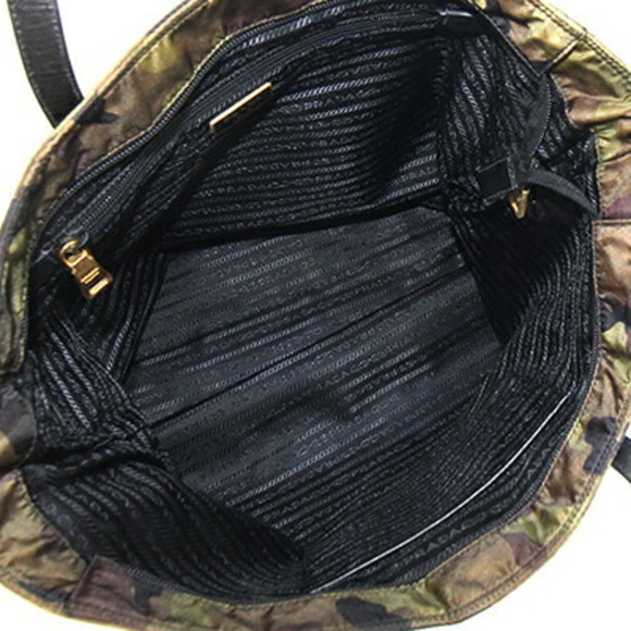 PRADA Black Leather Shoulder Bag - Picture 3 of 7